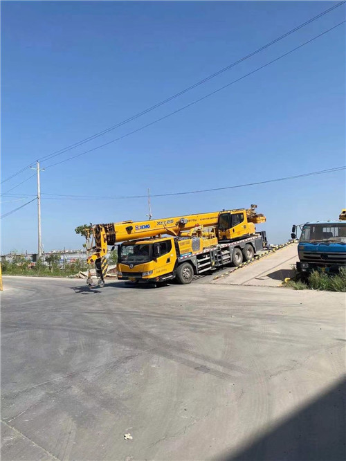 咸宁市吊车作业时，可能会产生哪些额外收费项目？