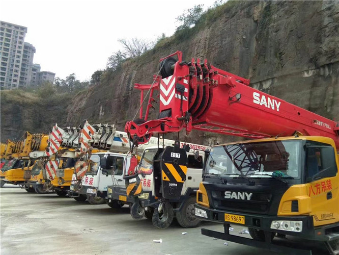 咸宁市吊车出租按什么计费？台班费、单次费、里程费怎么算？